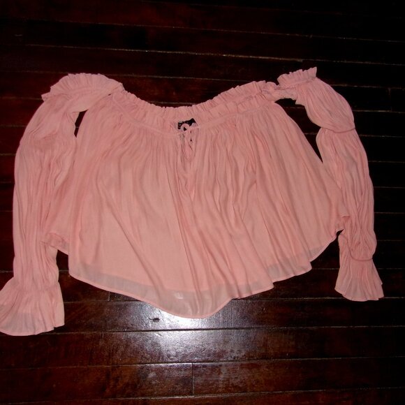 Forever 21 Tops - sexy size small womens shirt crop top blouse peach pink long sleeved